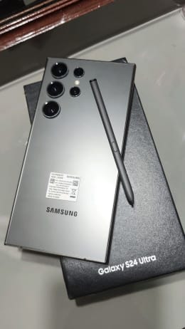 Why the Samsung Galaxy S24 Ultra Might Be the Smartest Choice for 2026